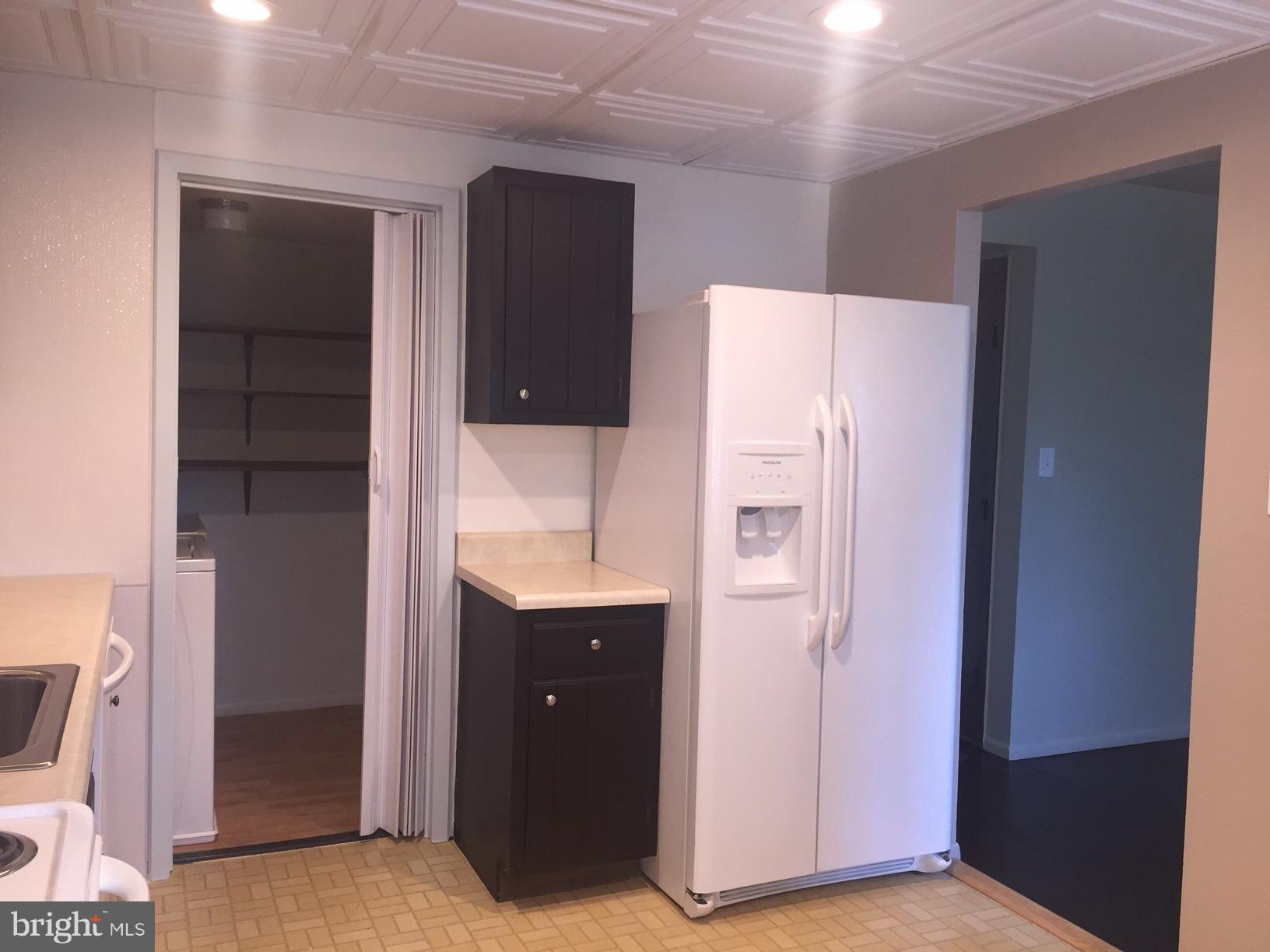 HARFORD SQUARE - Residential Lease