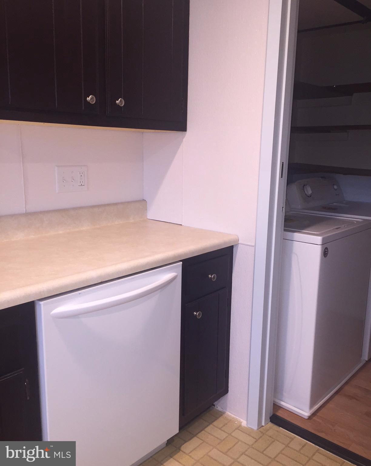 HARFORD SQUARE - Residential Lease