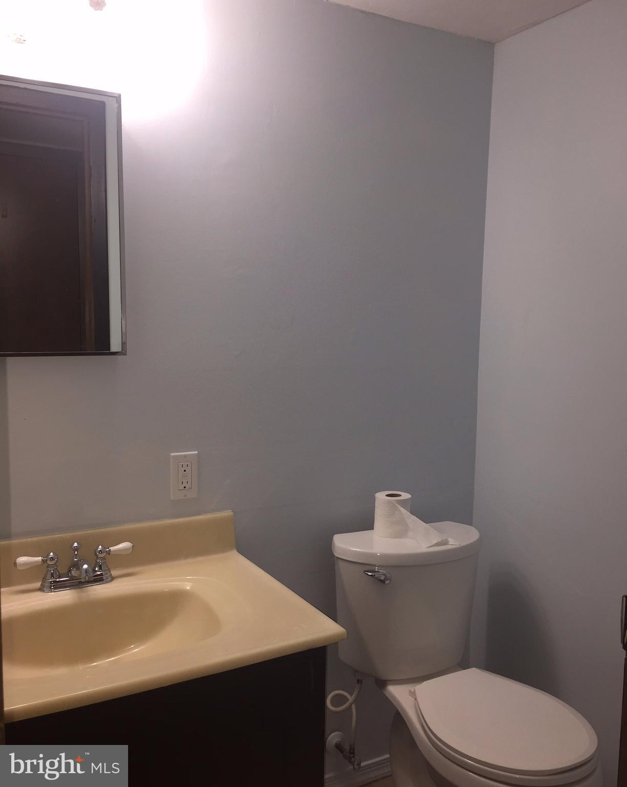 HARFORD SQUARE - Residential Lease