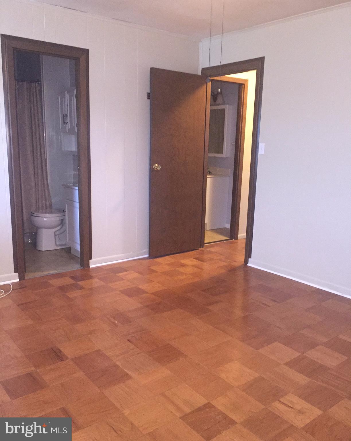 HARFORD SQUARE - Residential Lease