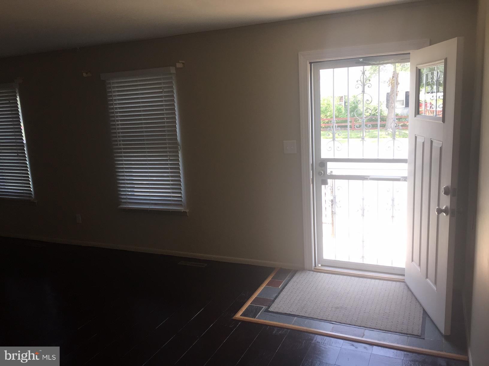 HARFORD SQUARE - Residential Lease