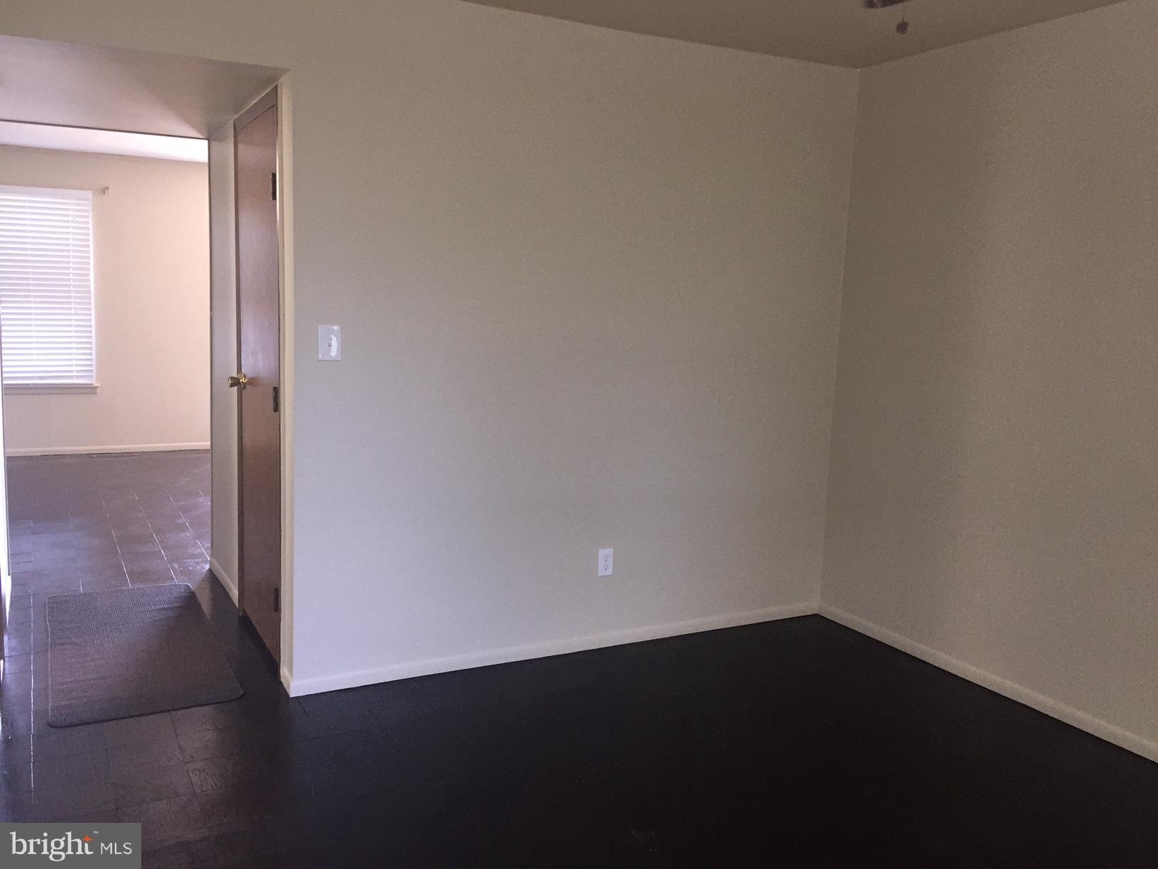 HARFORD SQUARE - Residential Lease