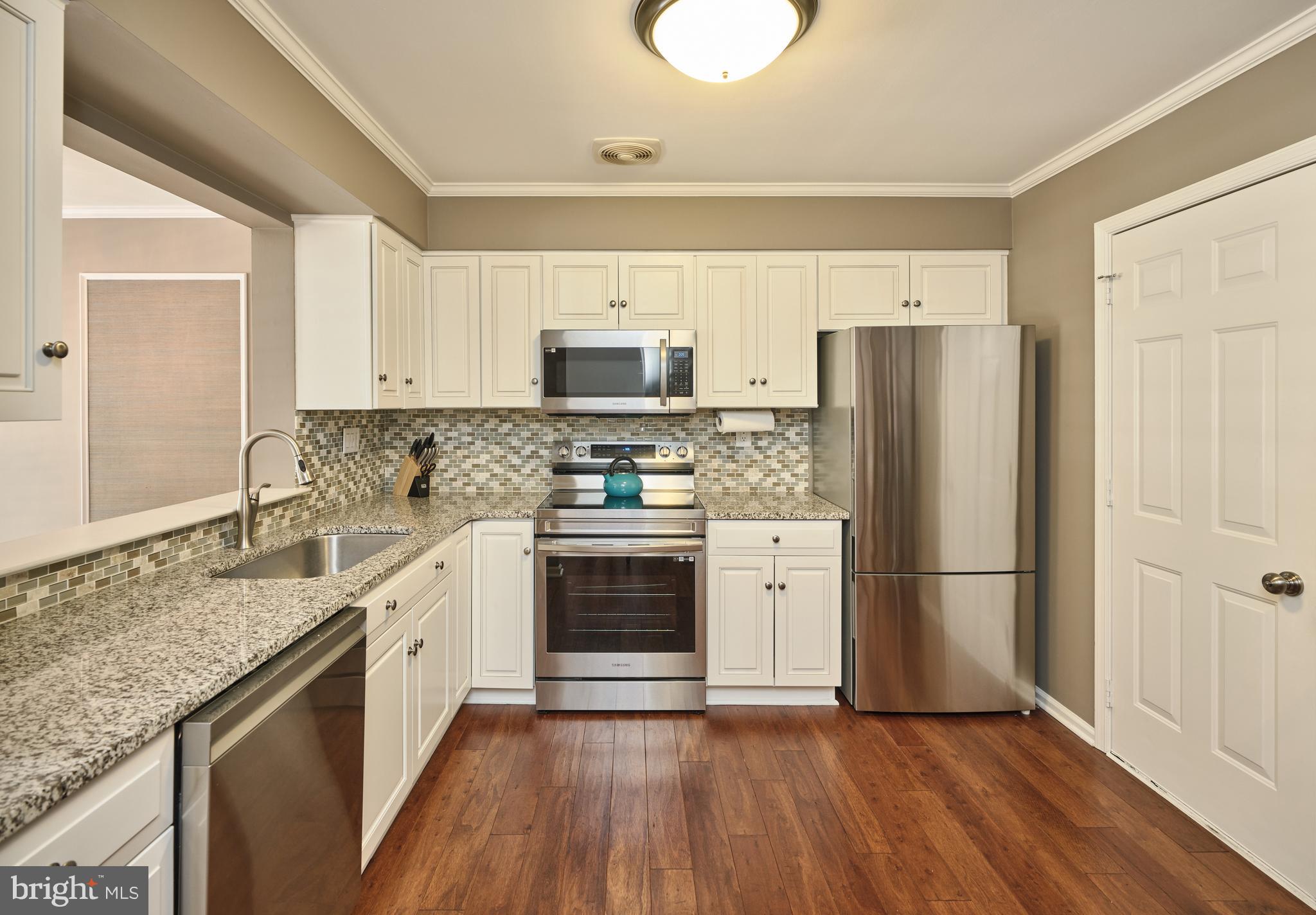 CHARING CROSS - Residential Lease