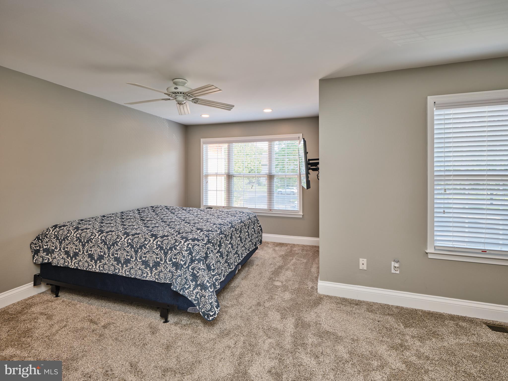 CHARING CROSS - Residential Lease