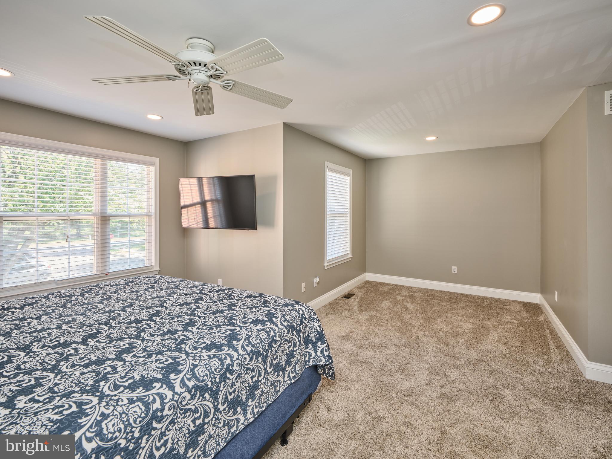 CHARING CROSS - Residential Lease