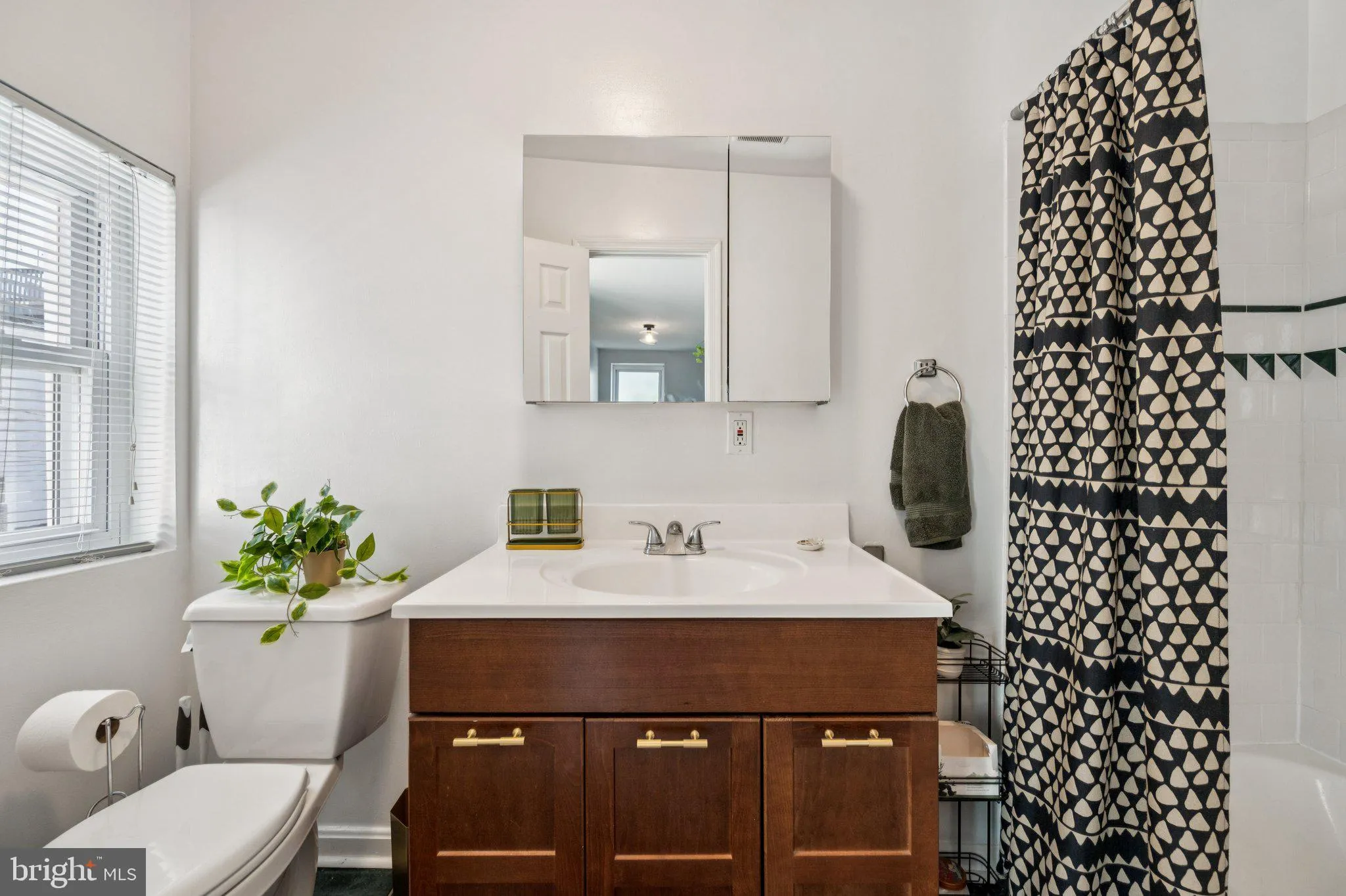 Baltimore, Maryland 21224, United States, 2 Bedrooms Bedrooms, ,2 BathroomsBathrooms,Residential,Coming Soon,211222