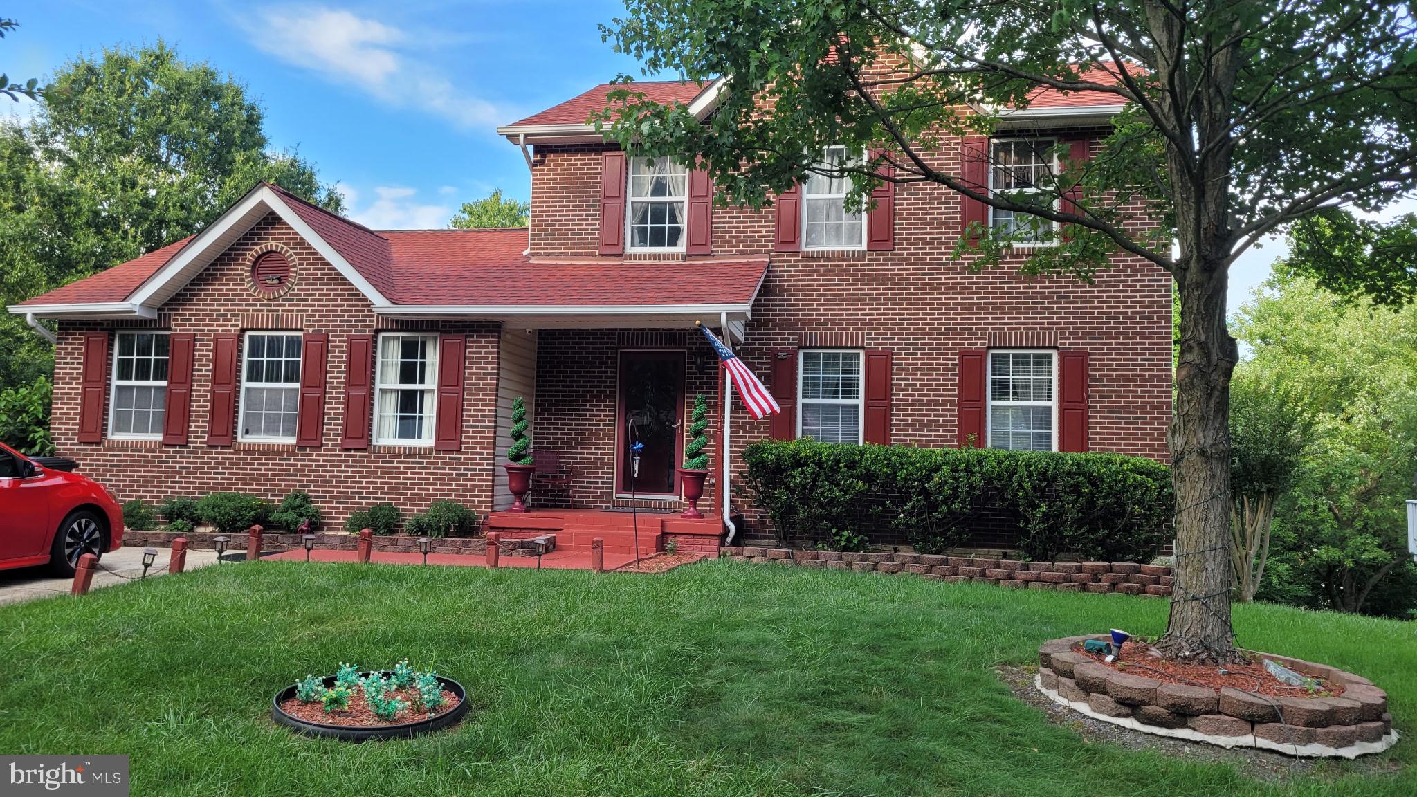 1712 DENNIS COURT