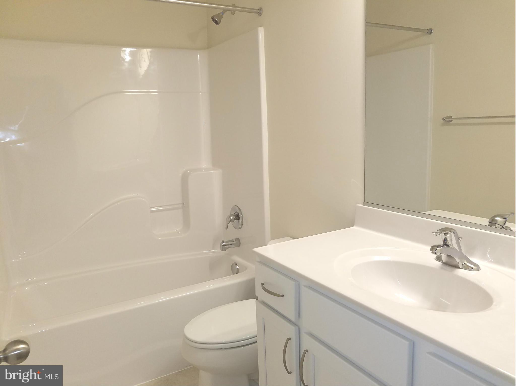 DABNEY WOODS - Residential Lease