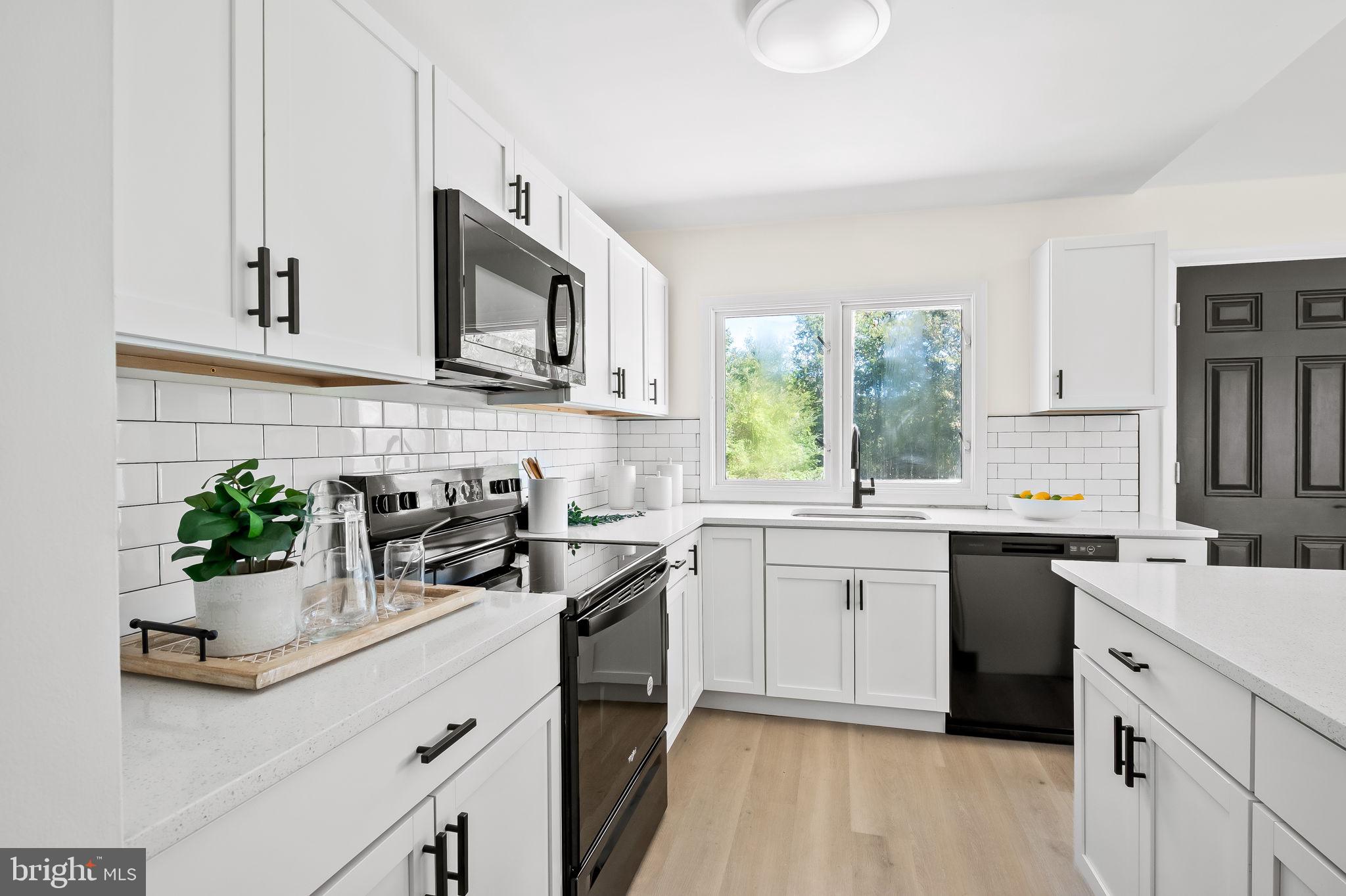 ABERDEEN HILLS - Residential