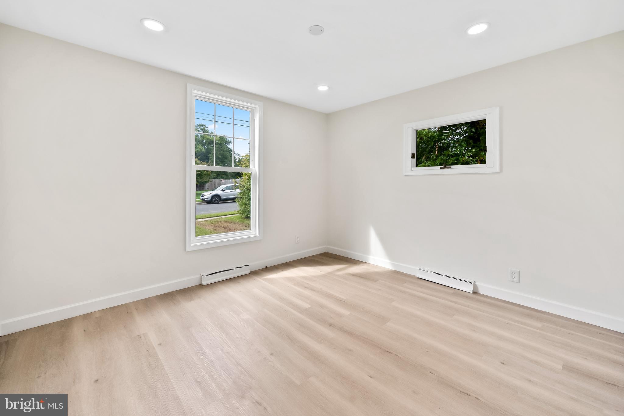 ABERDEEN HILLS - Residential