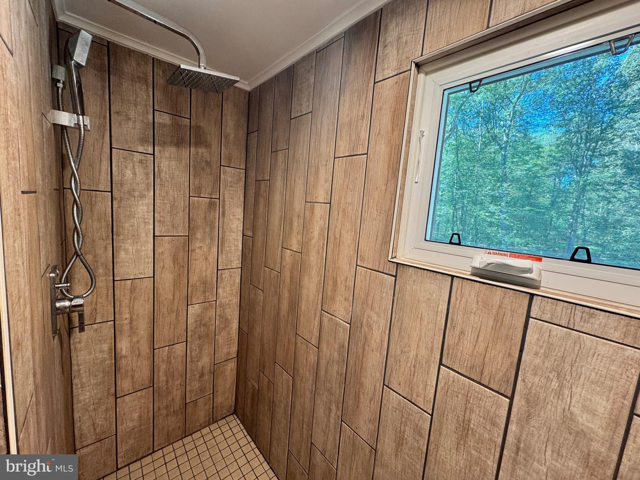 WINONA LAKES - Residential