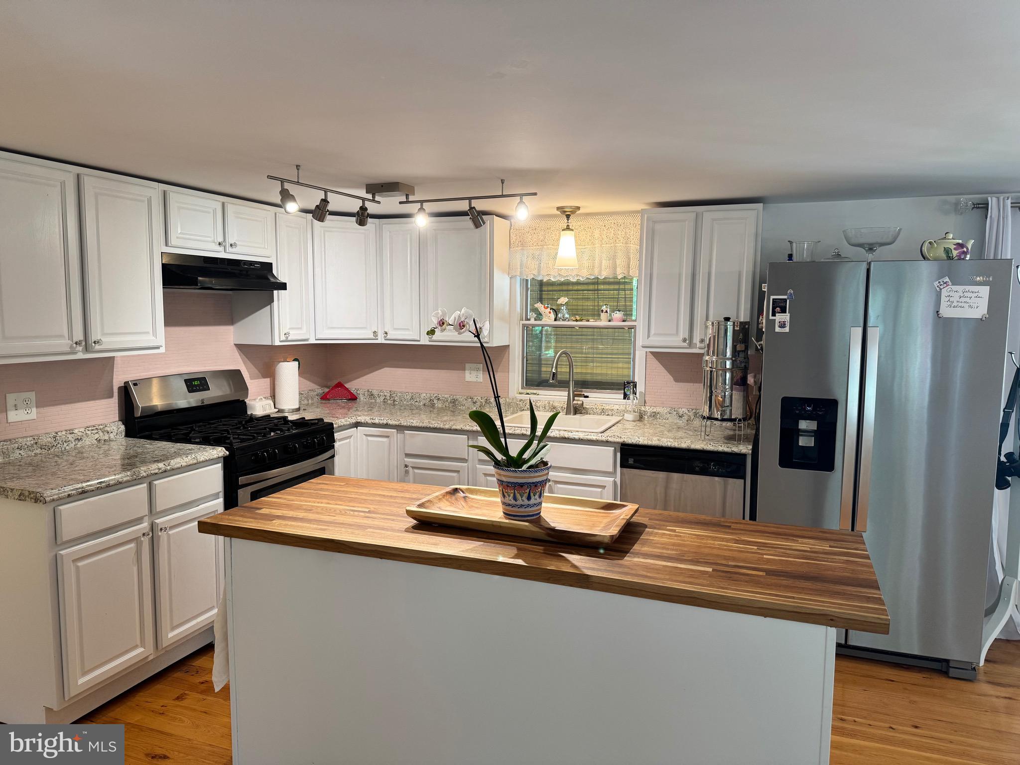 WINONA LAKES - Residential