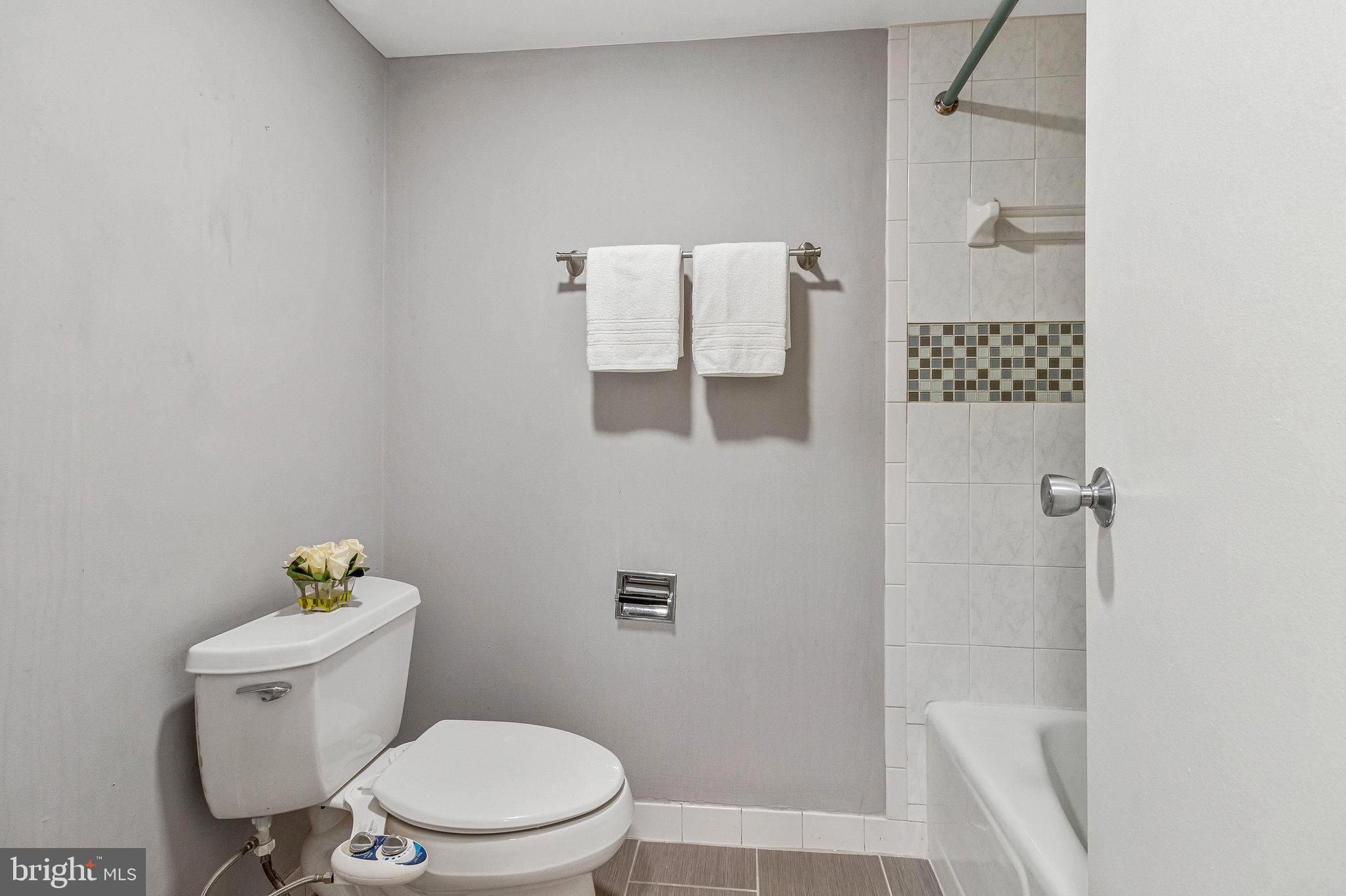 THE FORUM - Residential Lease