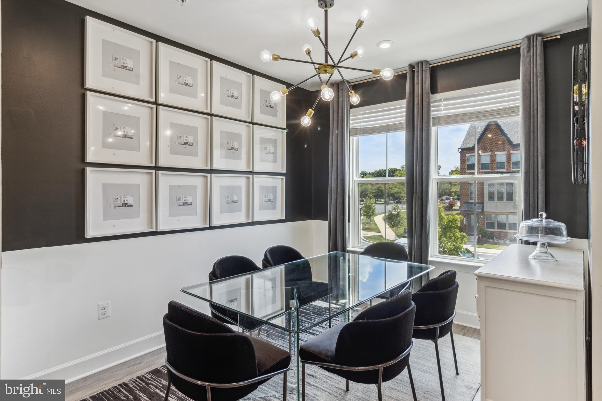 CAPITAL COURT - Residential