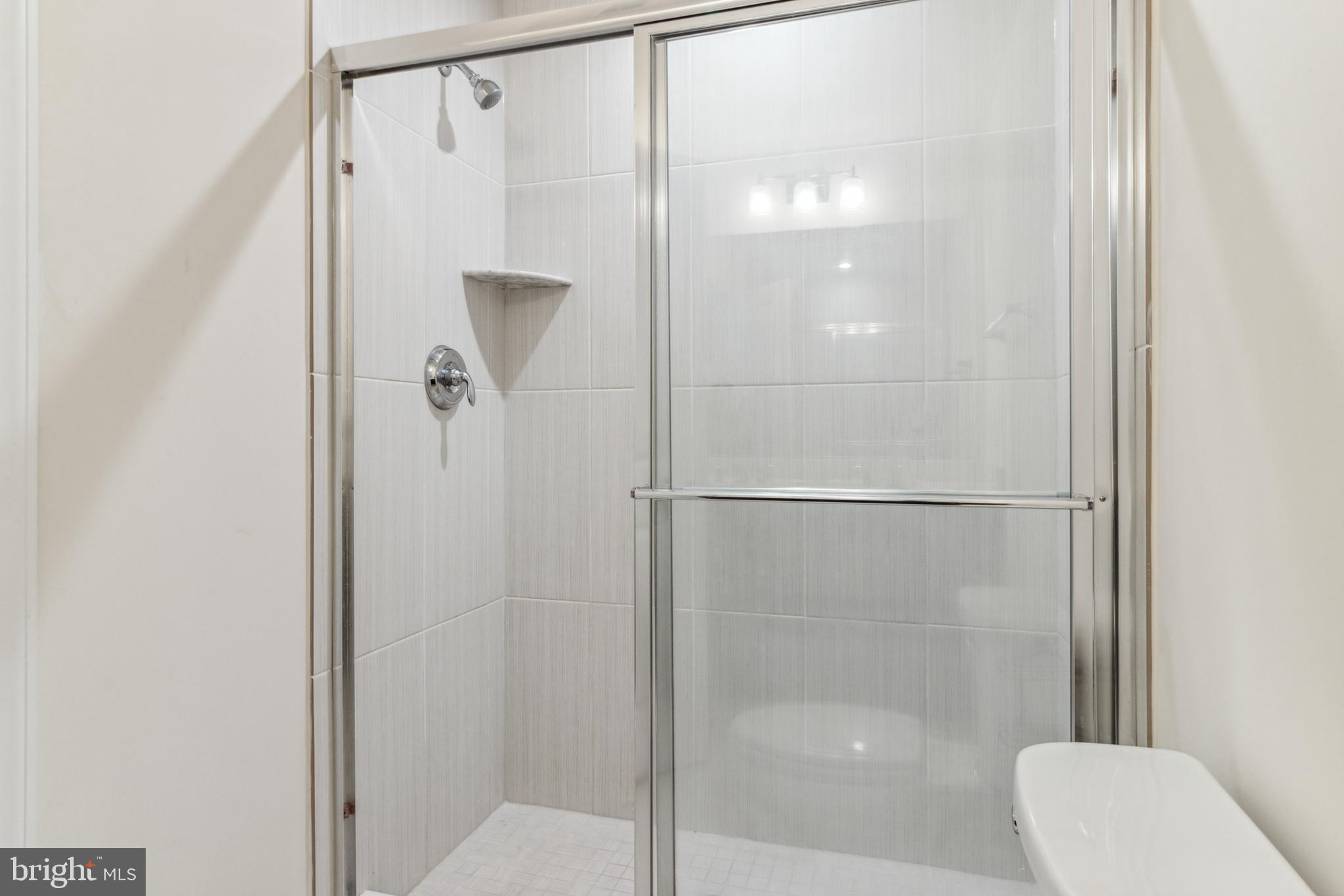 CAPITAL COURT - Residential