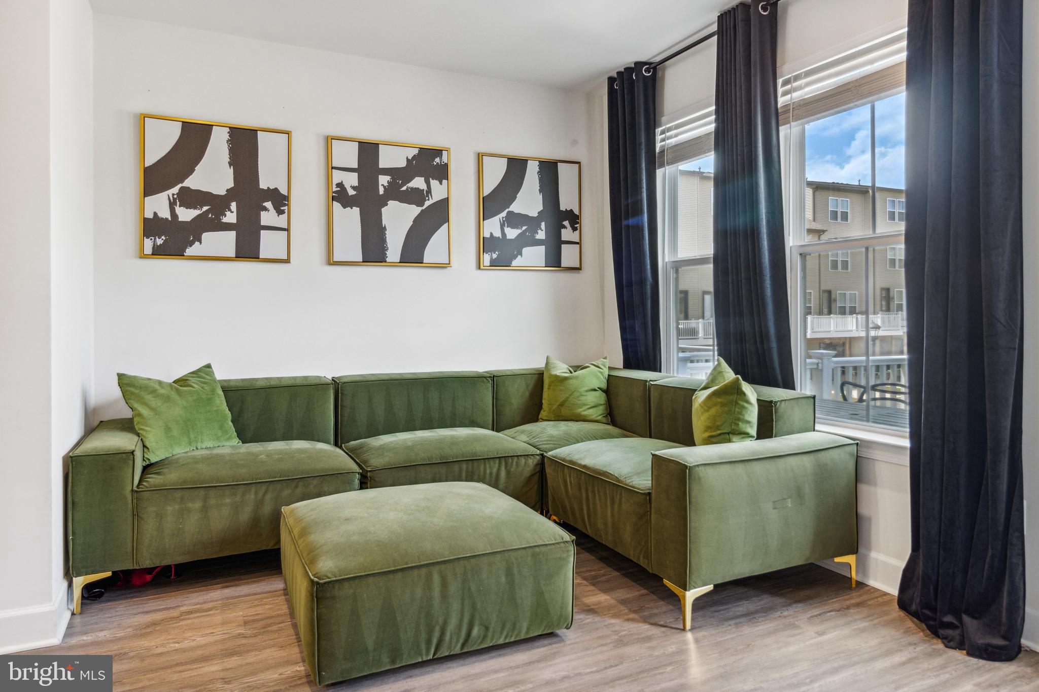 CAPITAL COURT - Residential