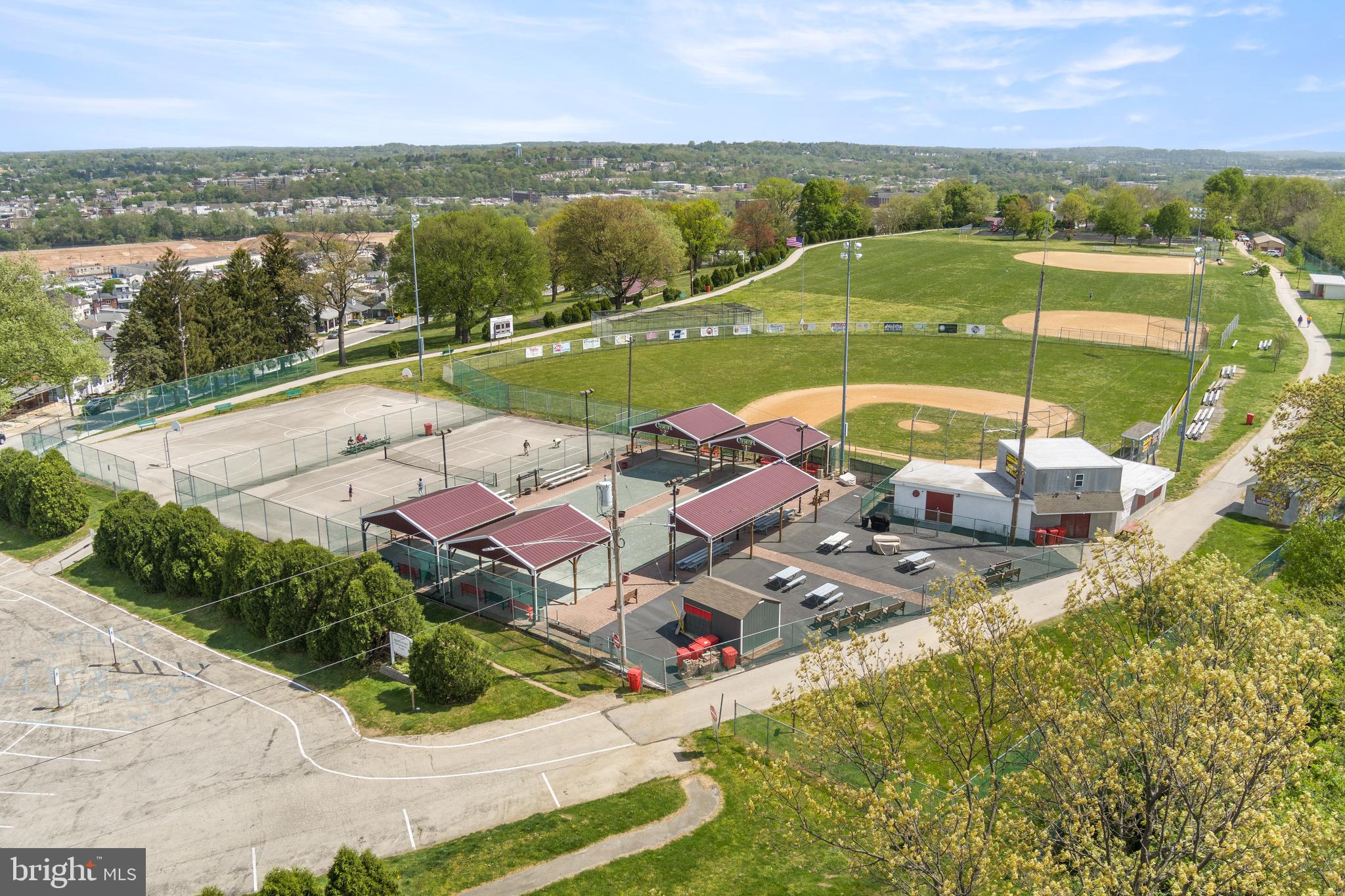 RIVER POINTE - Residential