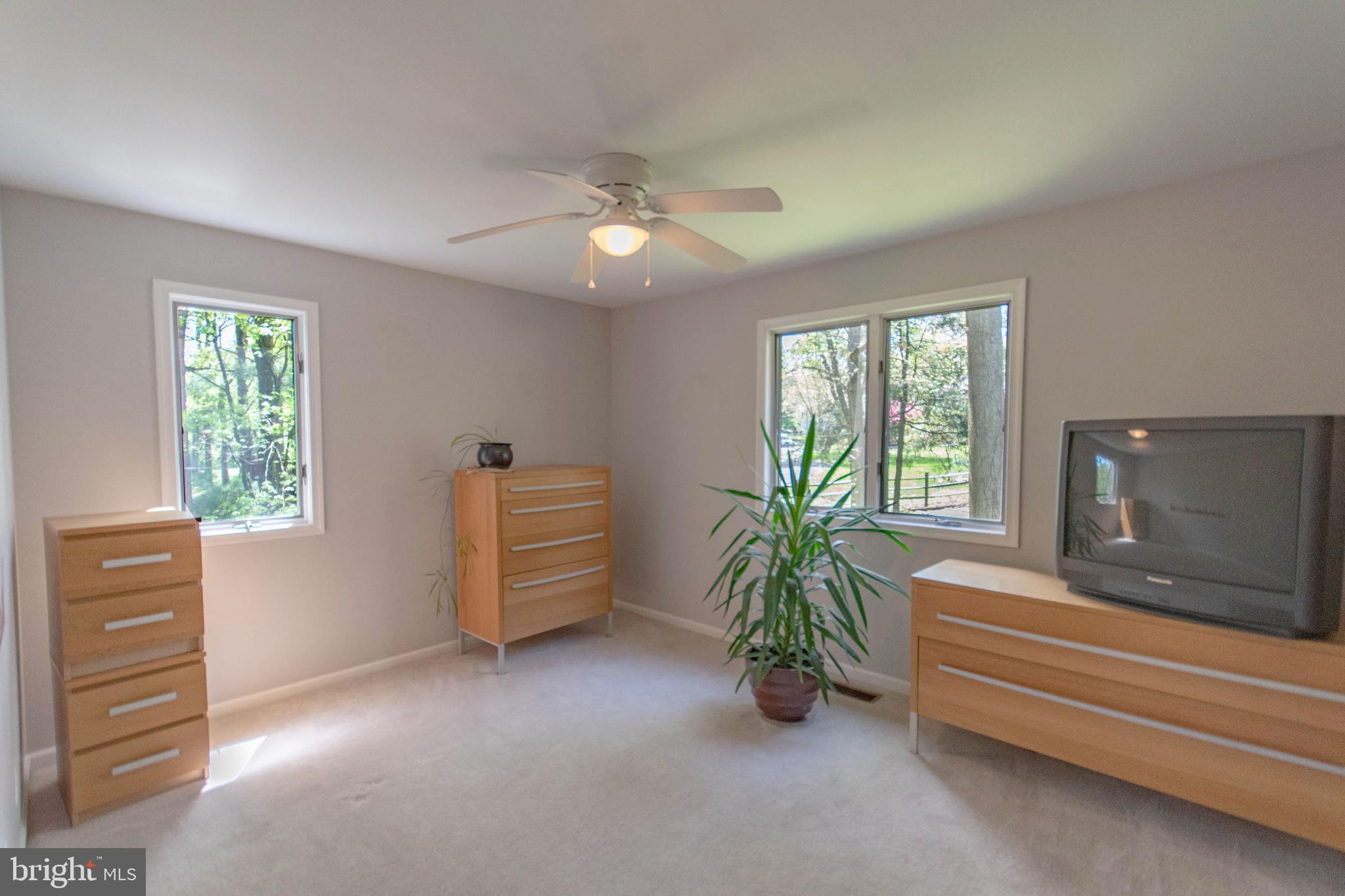 LONGFIELD WOODS - Residential