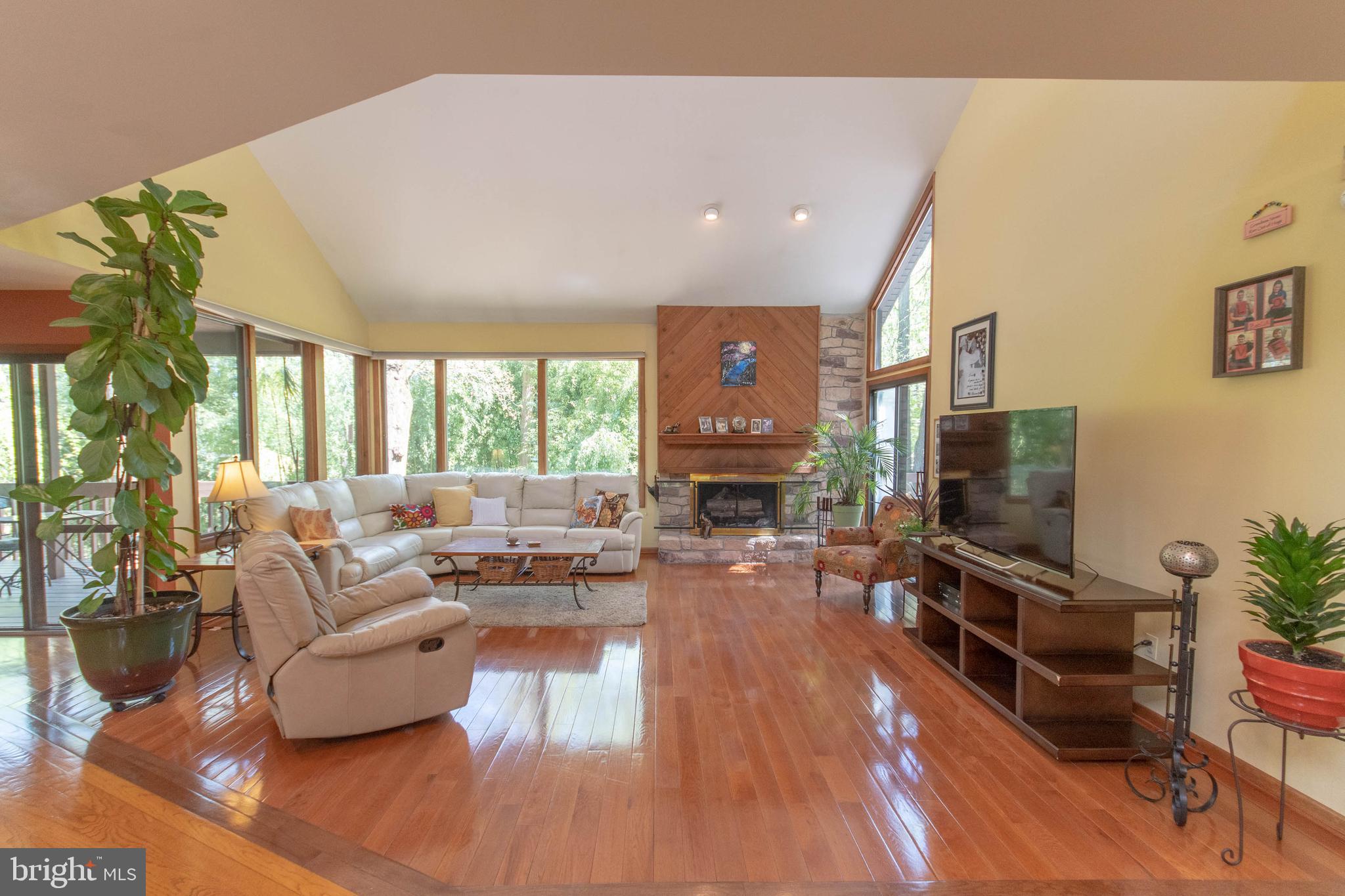 LONGFIELD WOODS - Residential