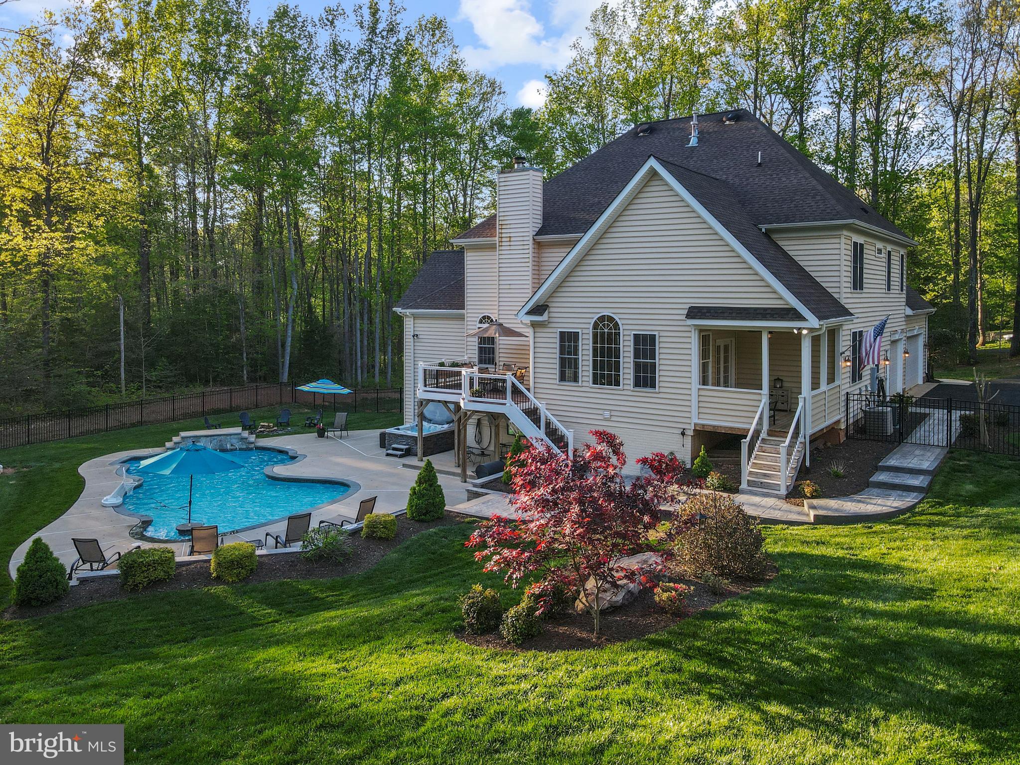 HUNTERS POND - Residential