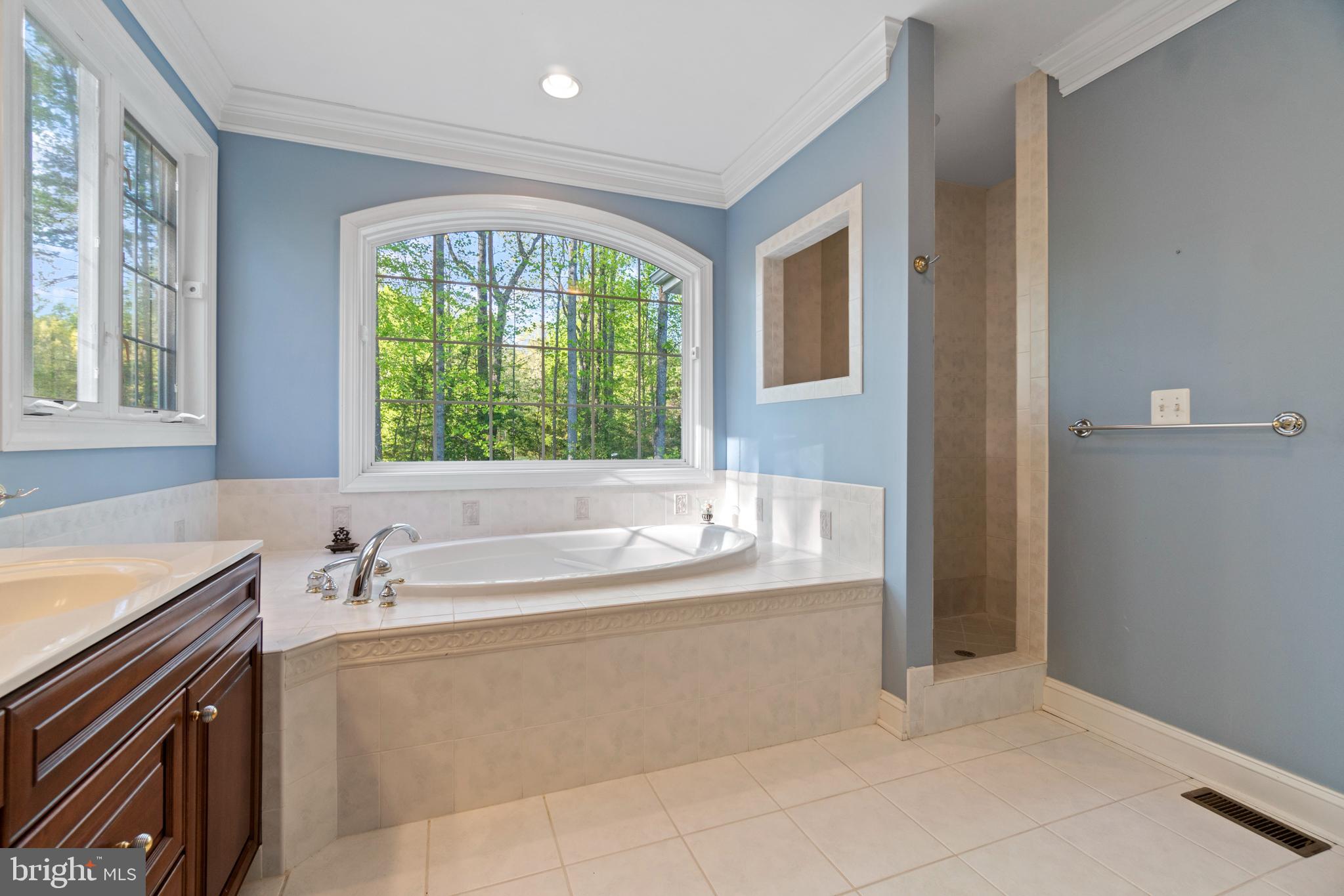 HUNTERS POND - Residential