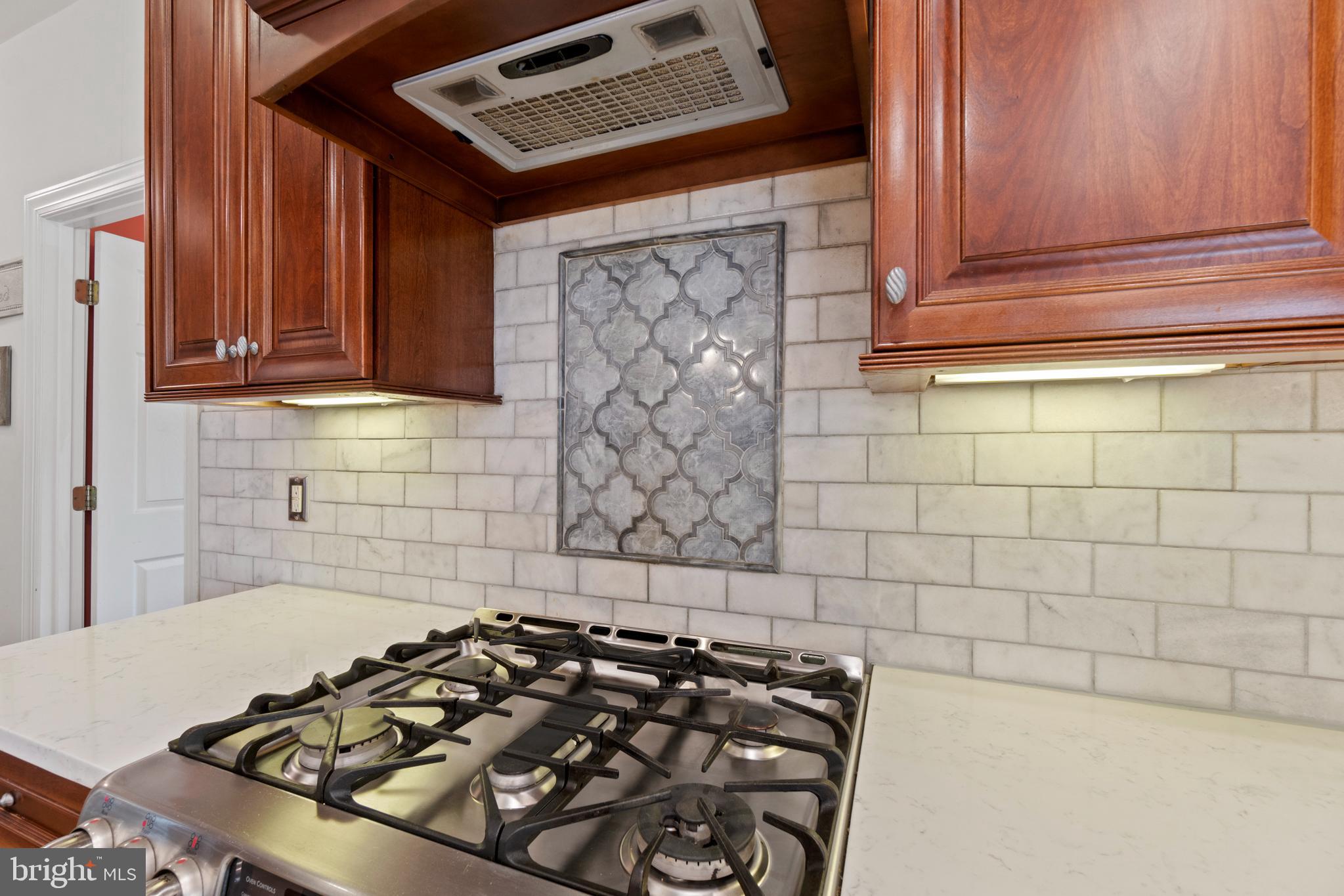 HUNTERS POND - Residential