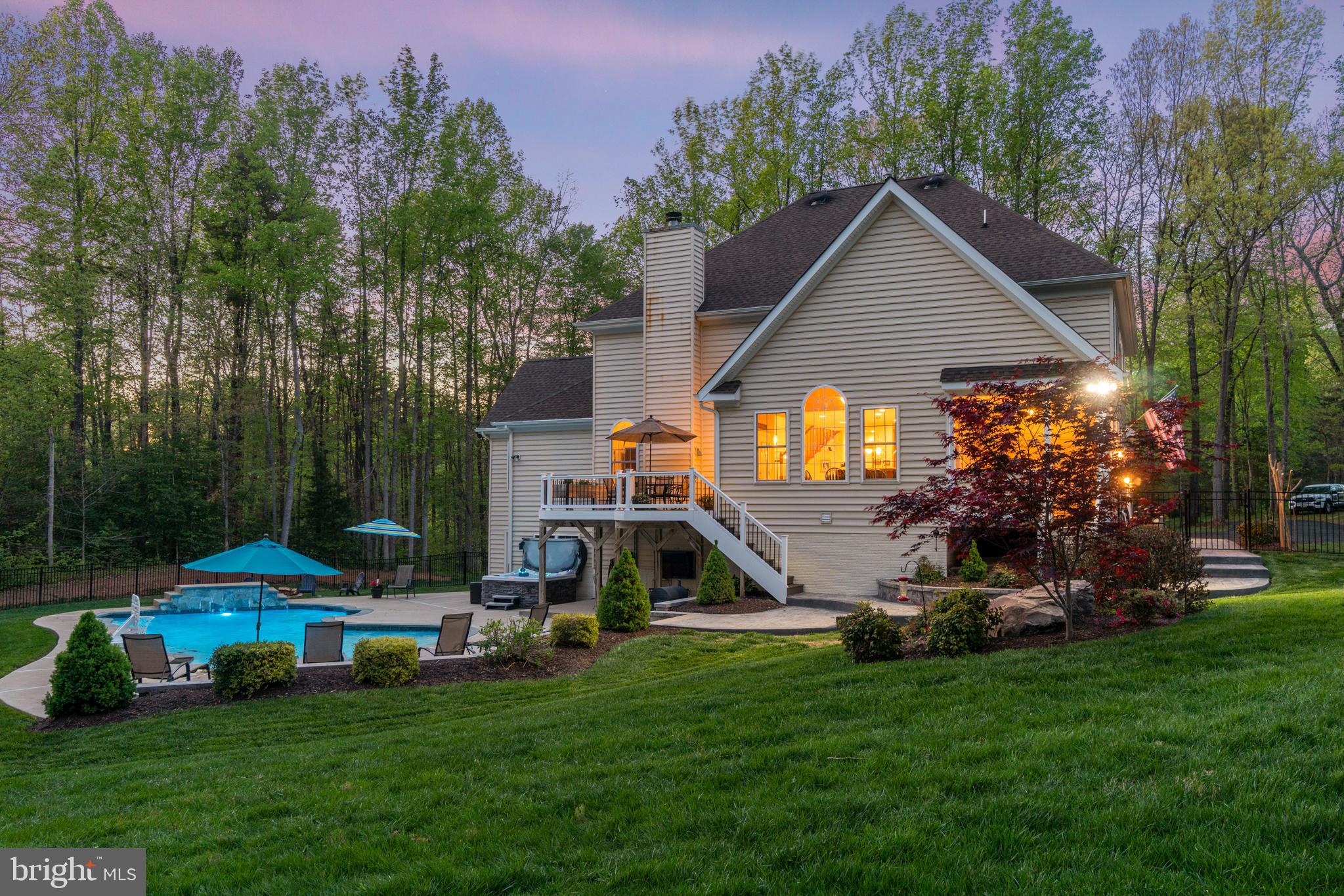 HUNTERS POND - Residential