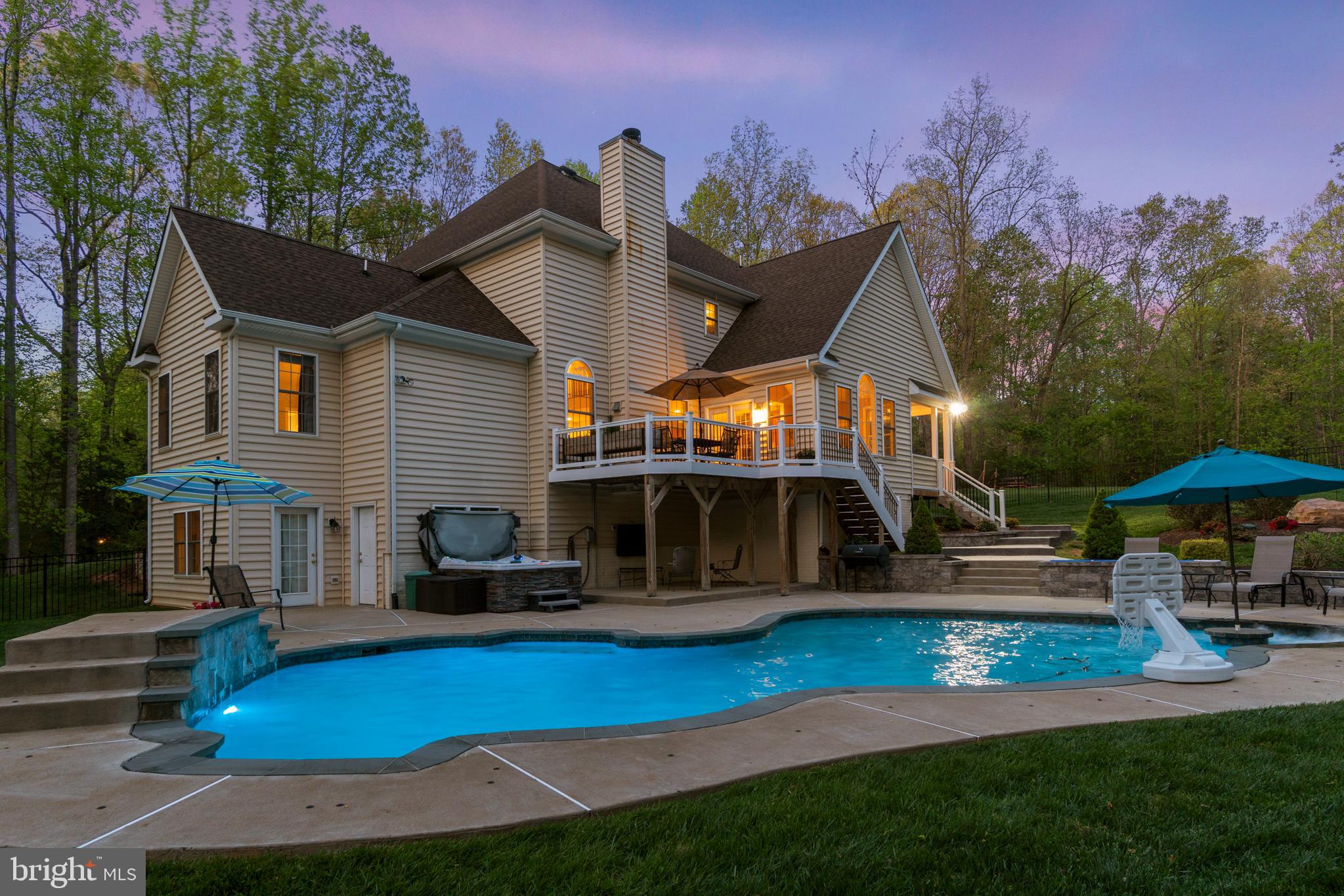 HUNTERS POND - Residential