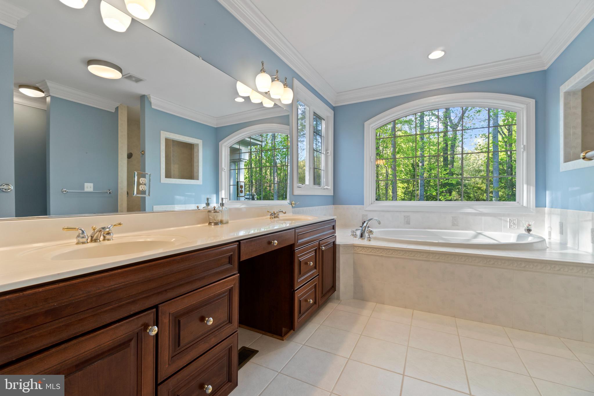 HUNTERS POND - Residential