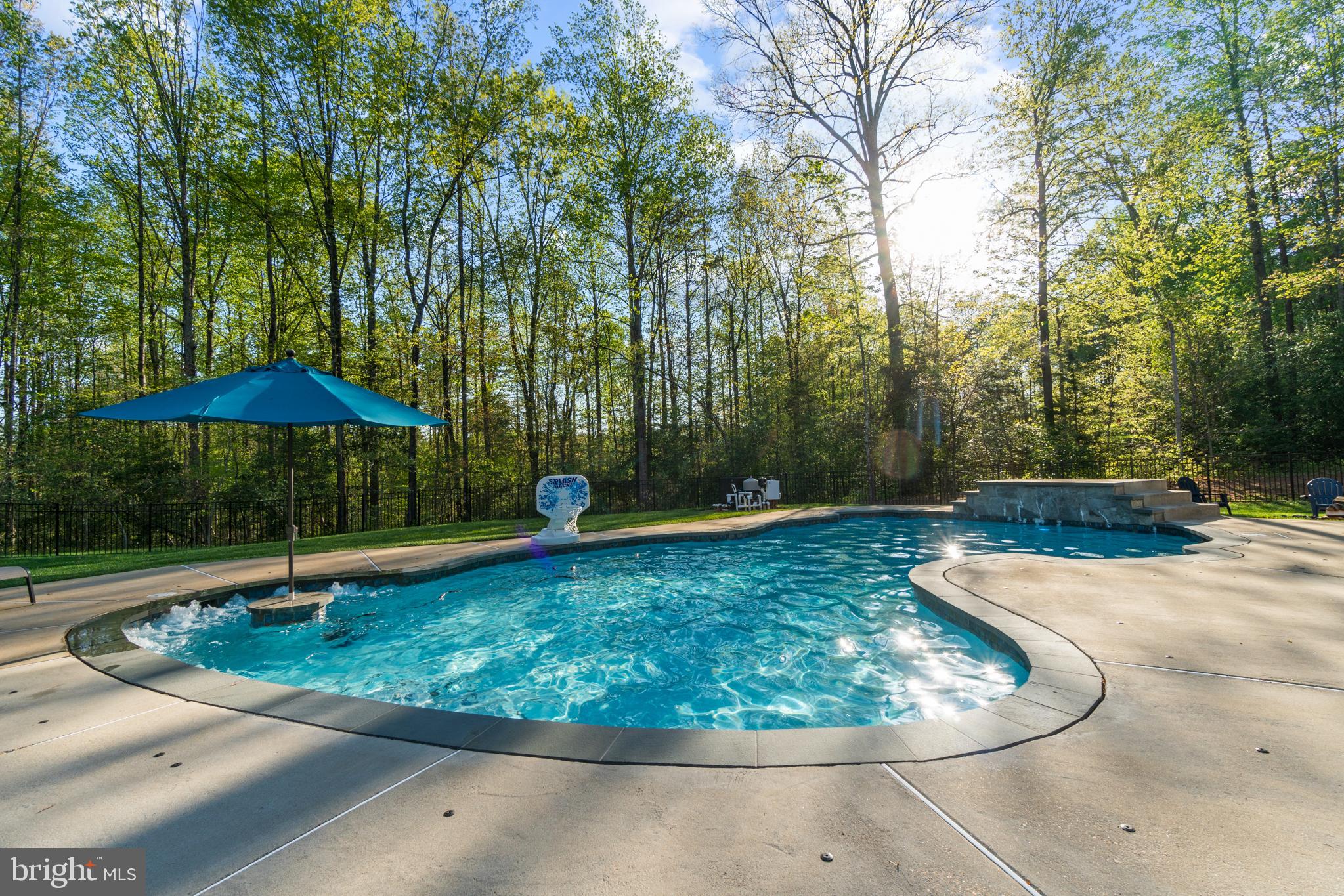 HUNTERS POND - Residential