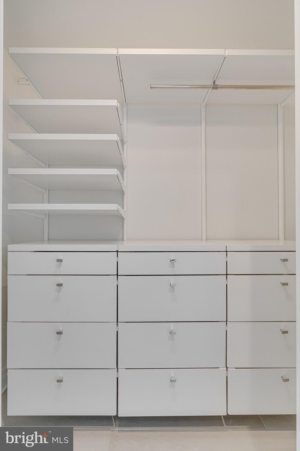 ONE PARK CREST - Residential Lease