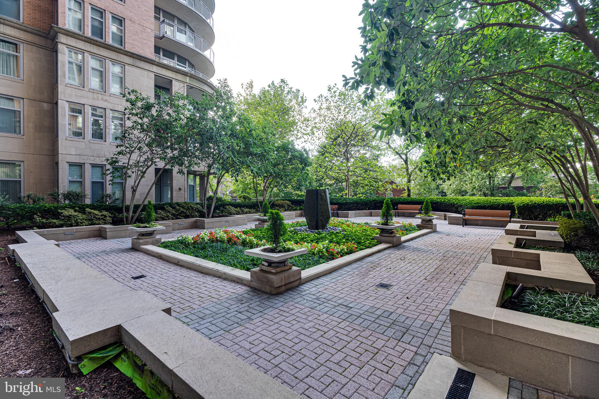 ONE PARK CREST - Residential Lease