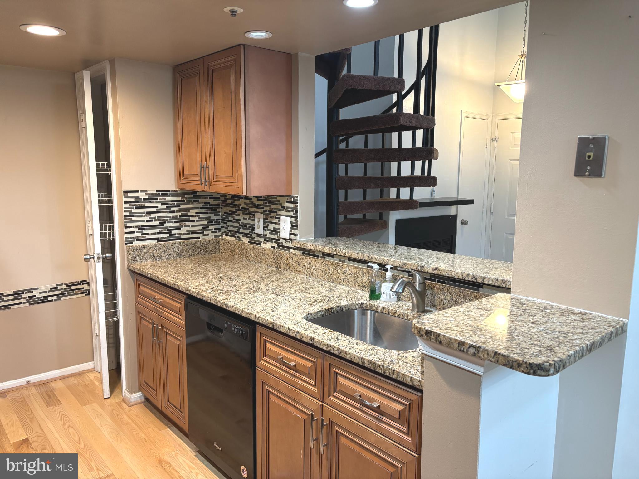 THE VISTAS - Residential