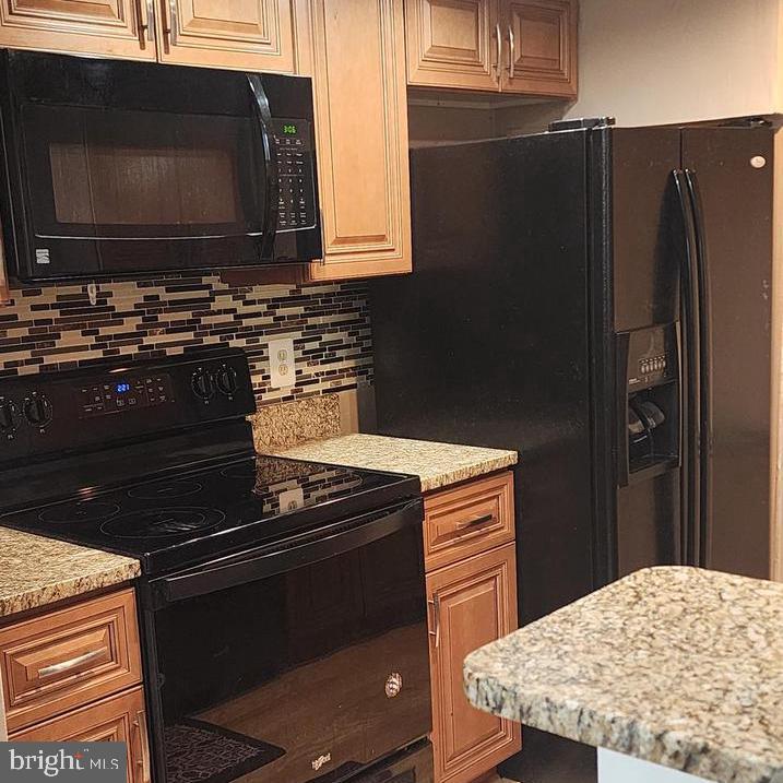 THE VISTAS - Residential