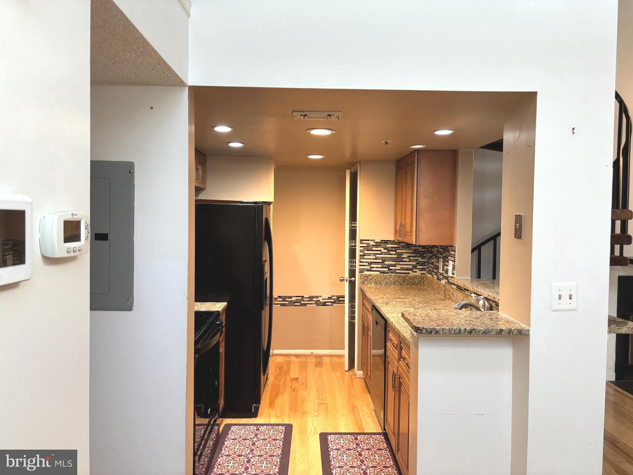 THE VISTAS - Residential