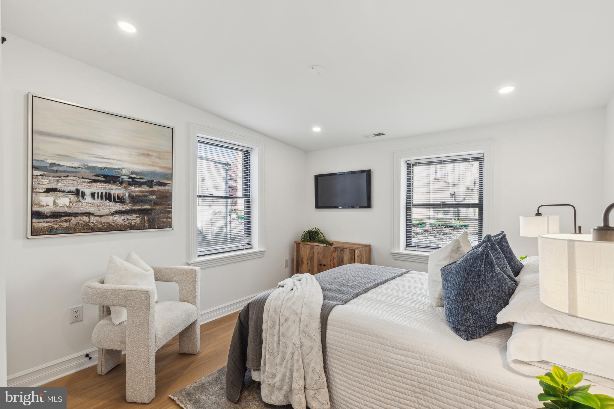 SPRING GARDEN - Residential