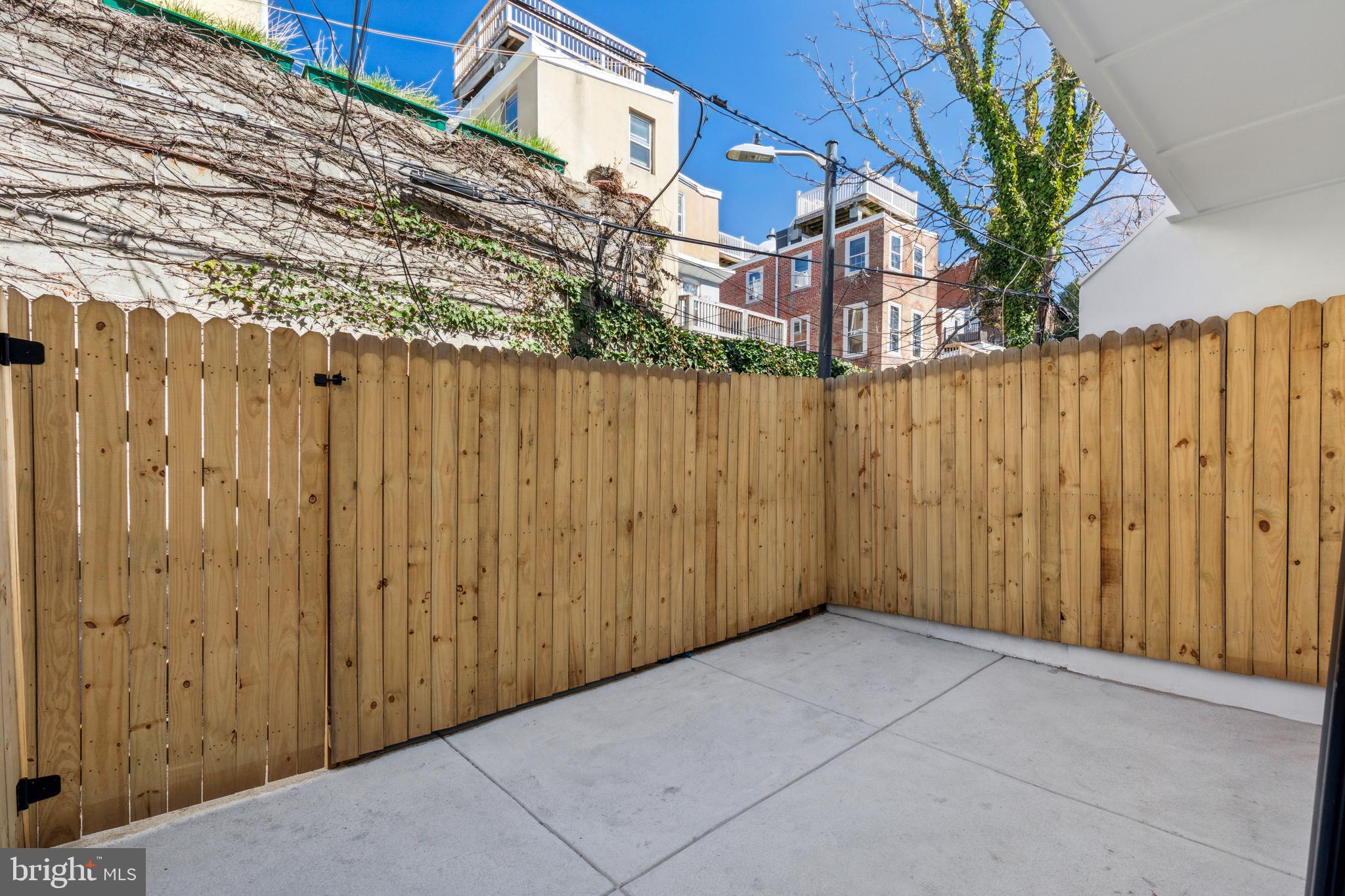 SPRING GARDEN - Residential