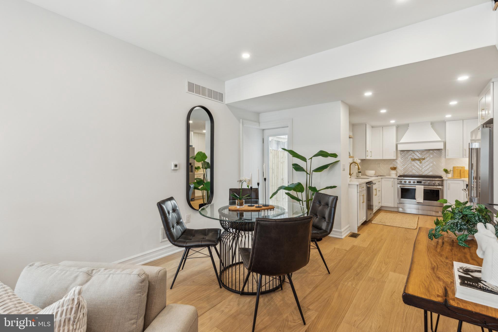 SPRING GARDEN - Residential