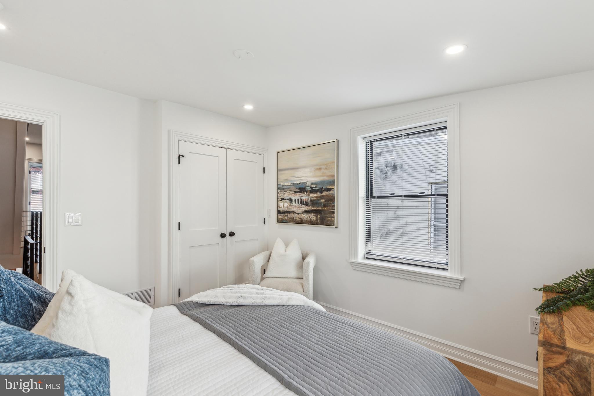 SPRING GARDEN - Residential