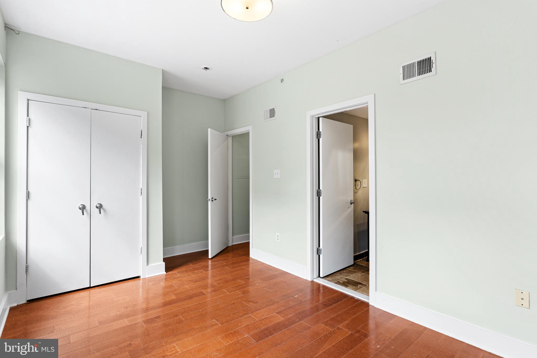 GRADUATE HOSPITAL - Residential