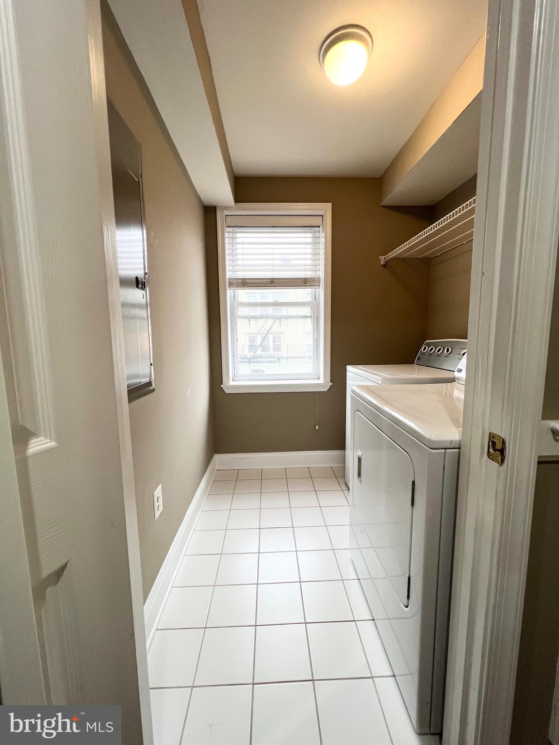 WASHINGTON HILL - Residential