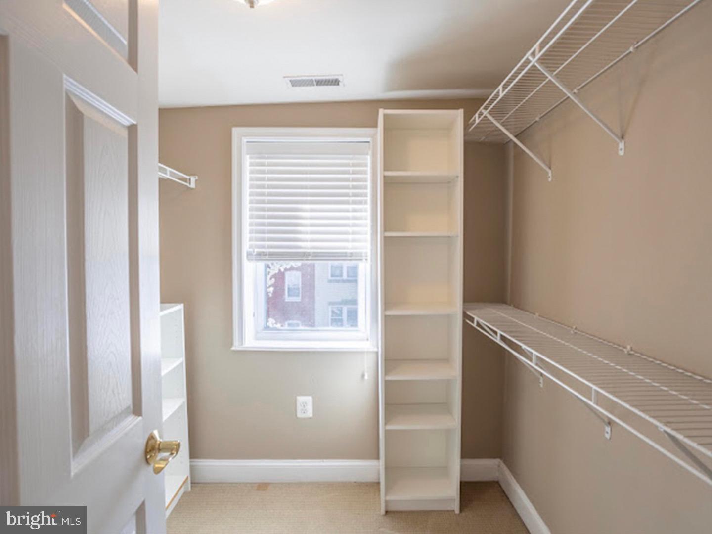 WASHINGTON HILL - Residential