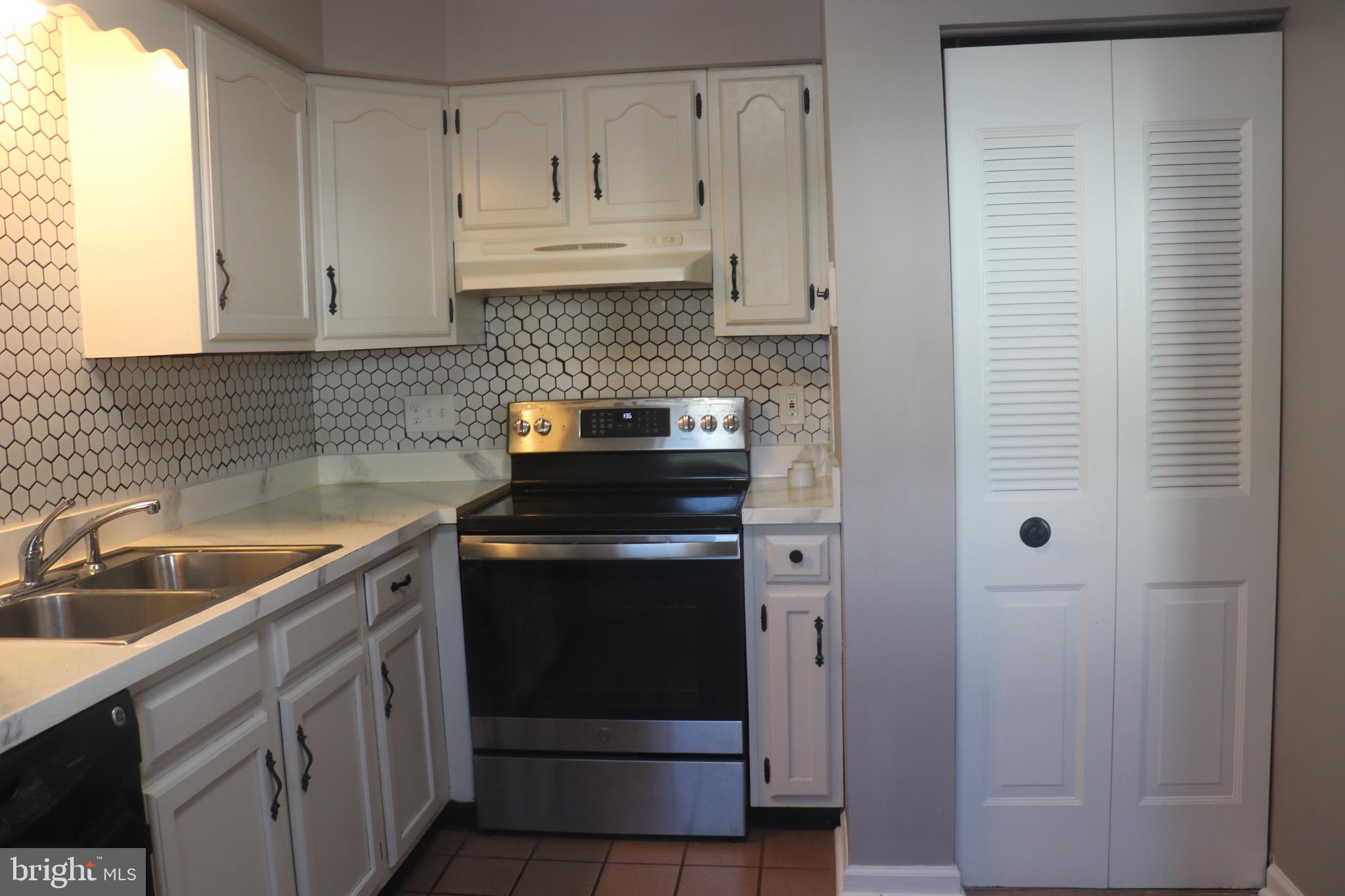 LIBERTY SQUARE - Residential