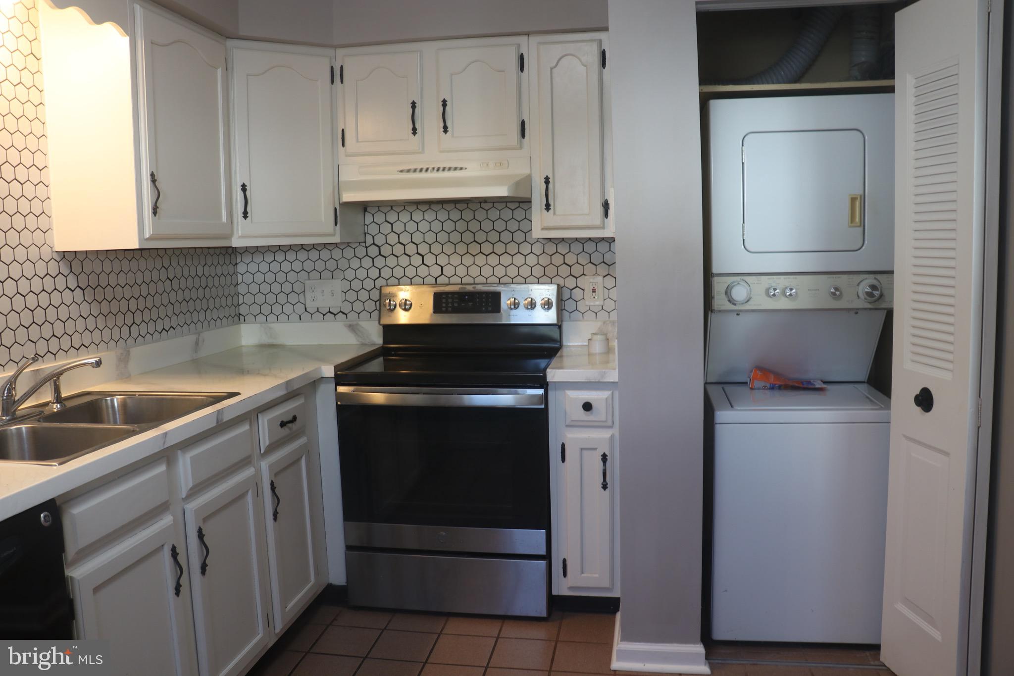 LIBERTY SQUARE - Residential