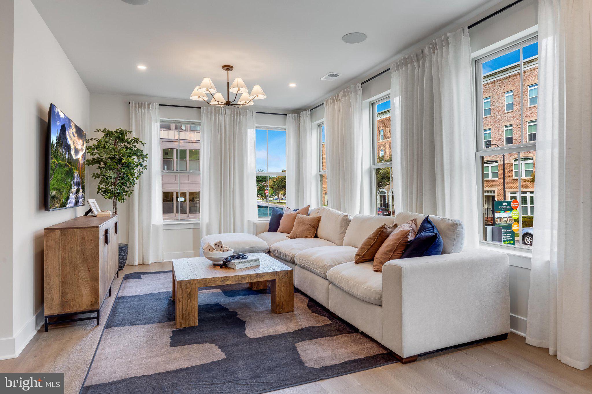 455 EXCHANGE AVENUE