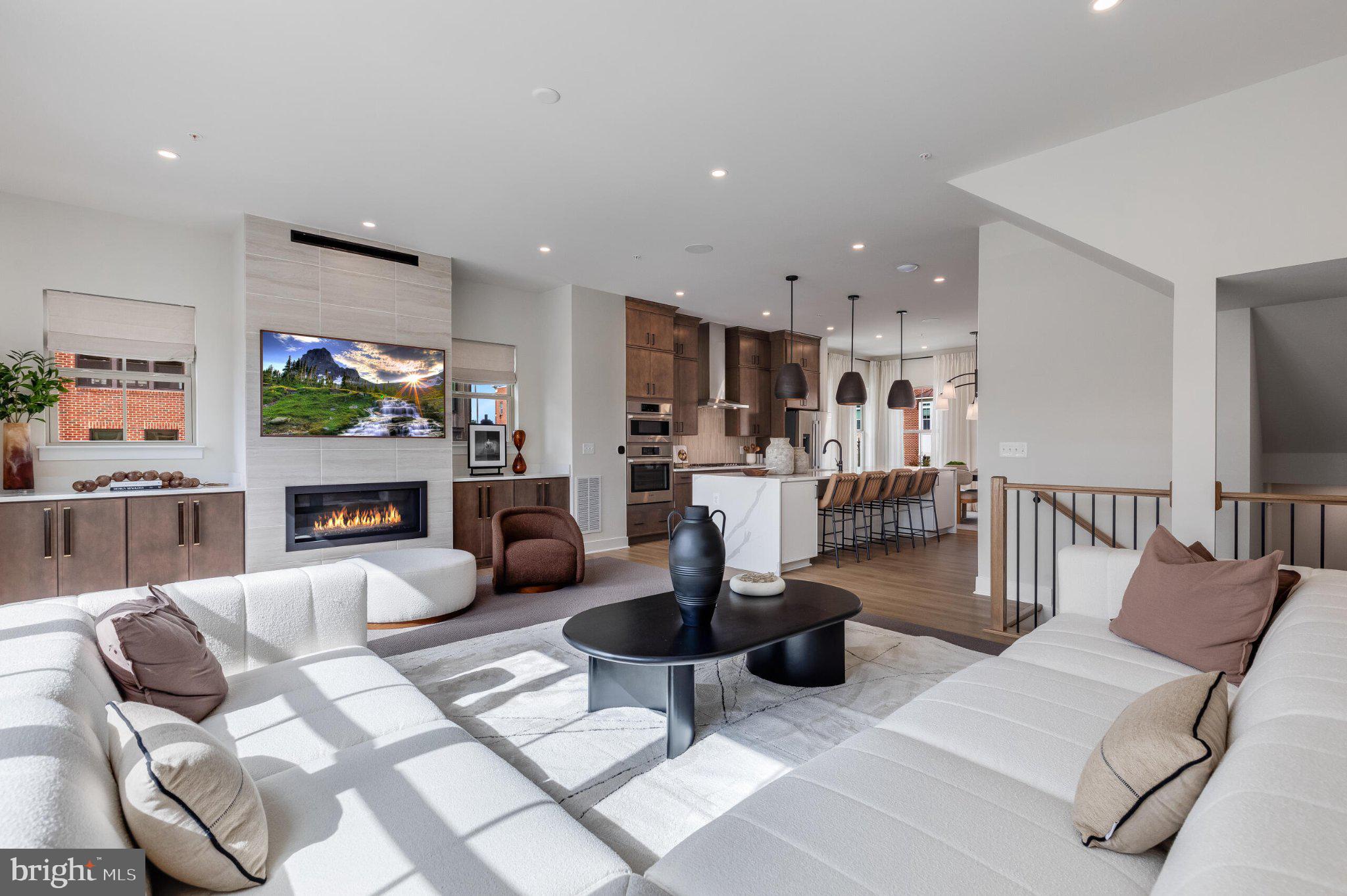 455 EXCHANGE AVENUE