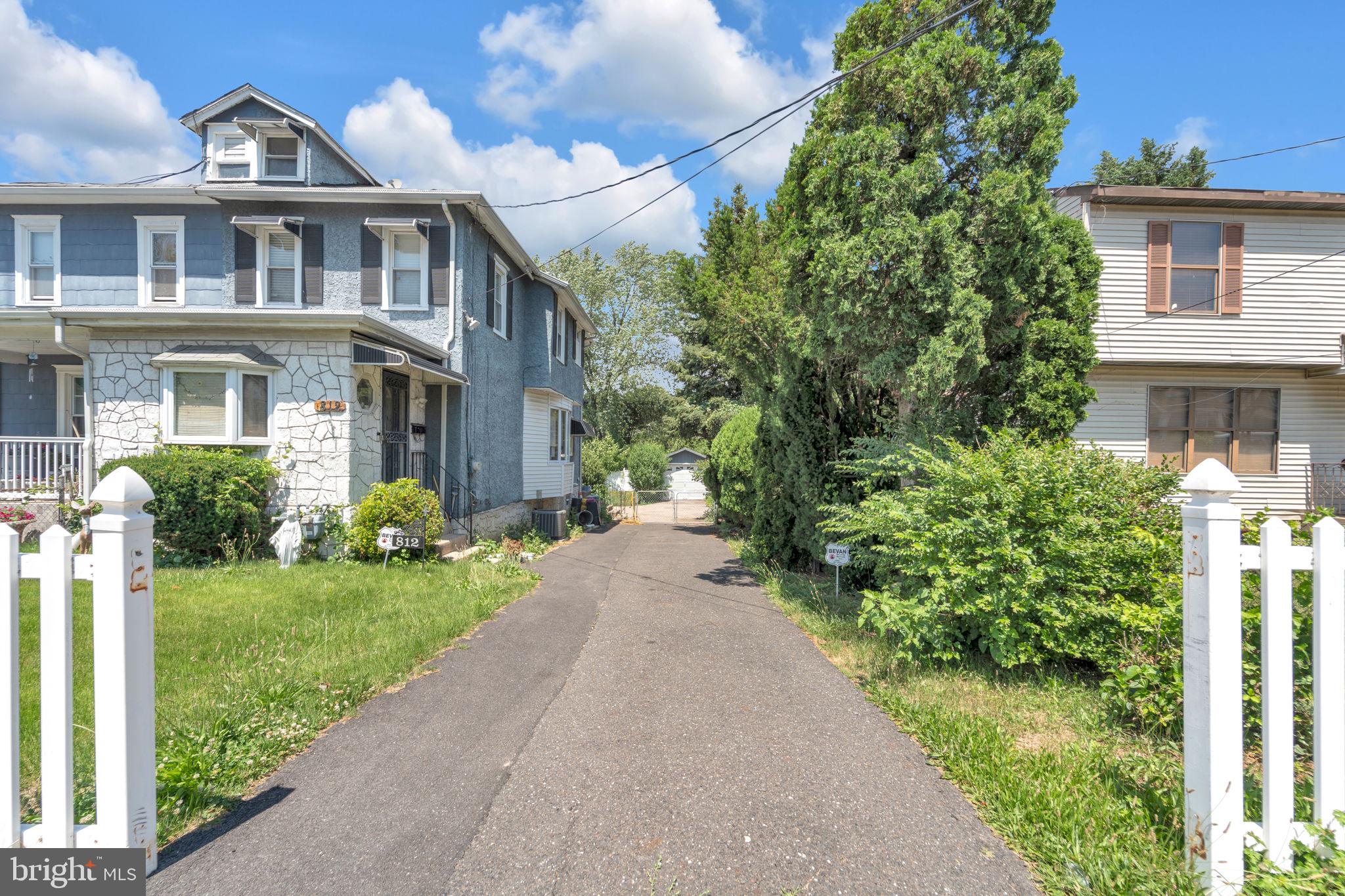 812 ENGARD AVENUE