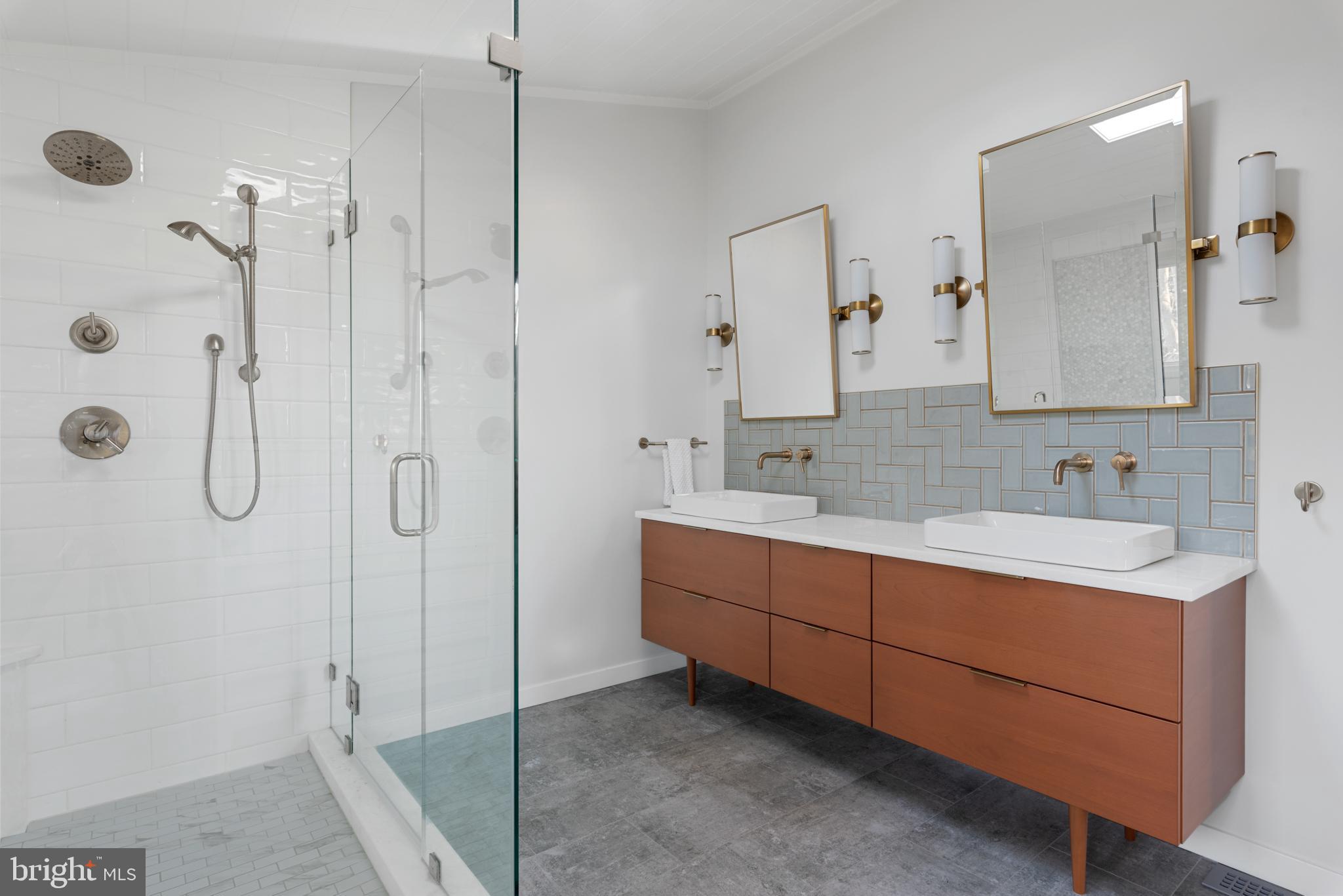 ANCHORAGE - Residential