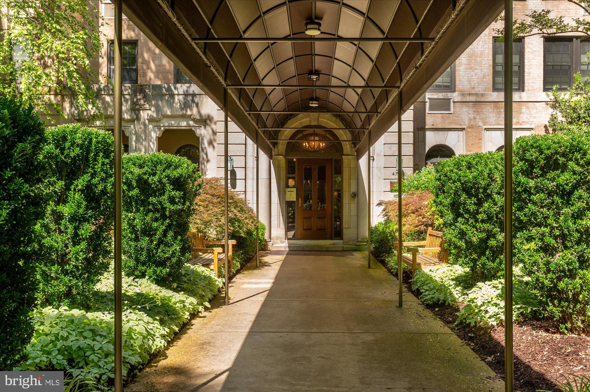 4700 CONNECTICUT AVENUE NW 206