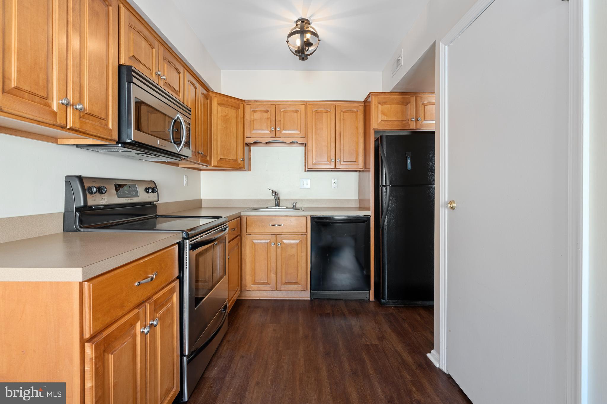 CHESTNUT GROVE - Residential Lease